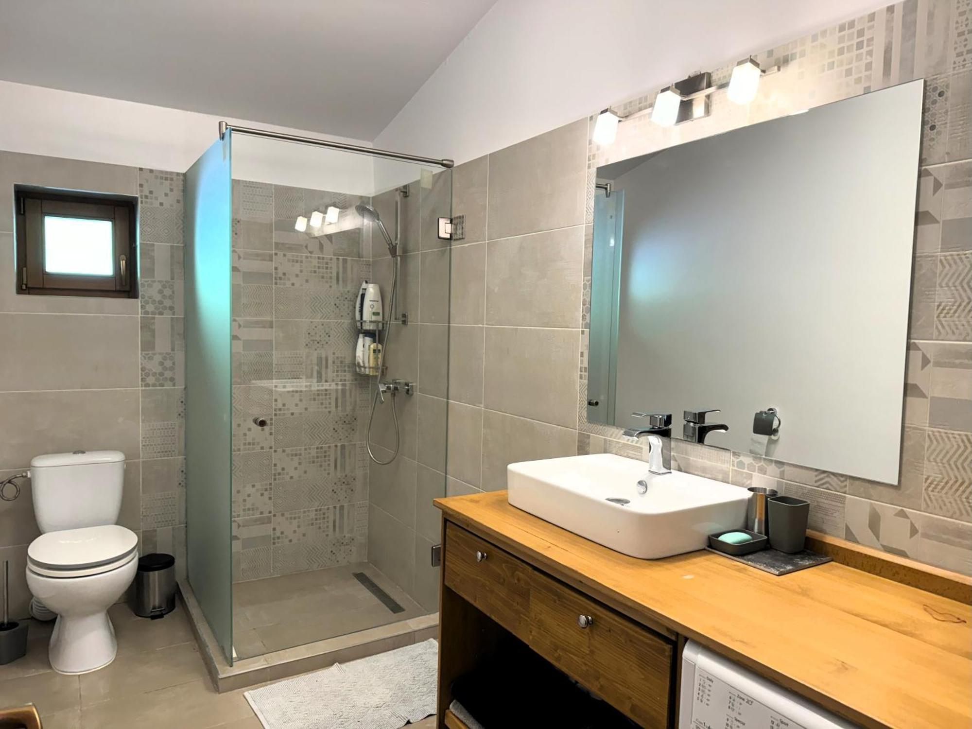 Soho Lodge Rasnov Bagian luar foto