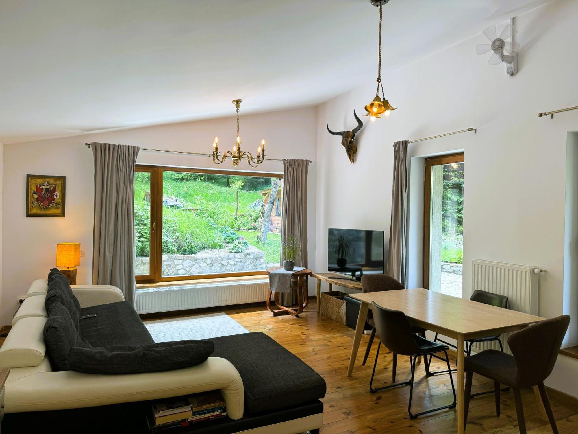 Soho Lodge Rasnov Bagian luar foto